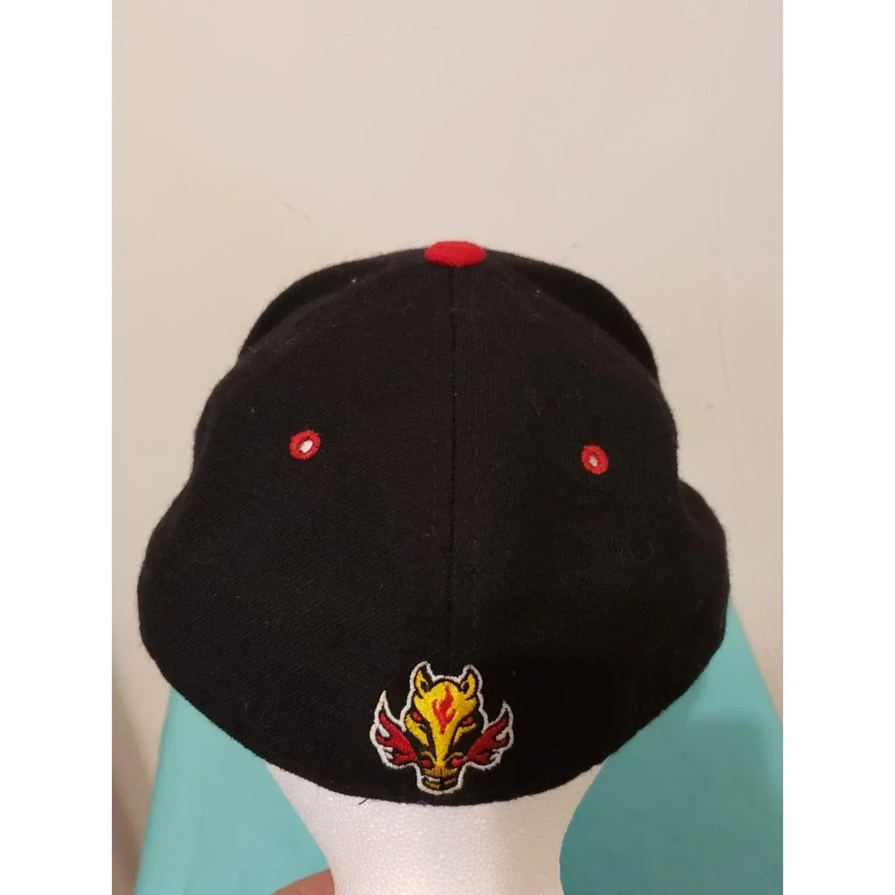 Vtg Calgary Flames Zephyr Graf-X Hat Fitted Size 7 1/8 NHL Hockey Cap Black Wool